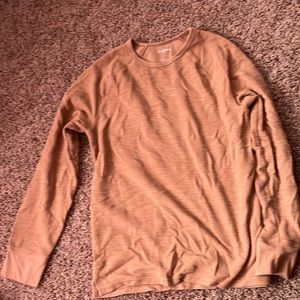 GoodFellow men’s long sleeve crew neck sweater:) perfect condition! Size L